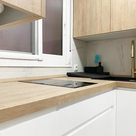 Malagadevacaciones - Lauri 123 *