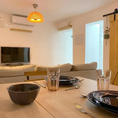 Malagadevacaciones - Lauri 123 *